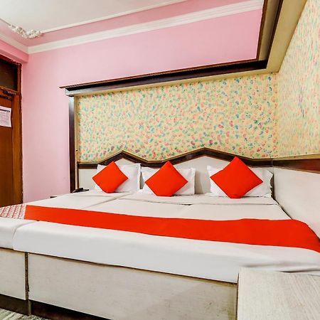 SPOT ON 75351 Hotel Moon Palace Dx New Delhi Buitenkant foto