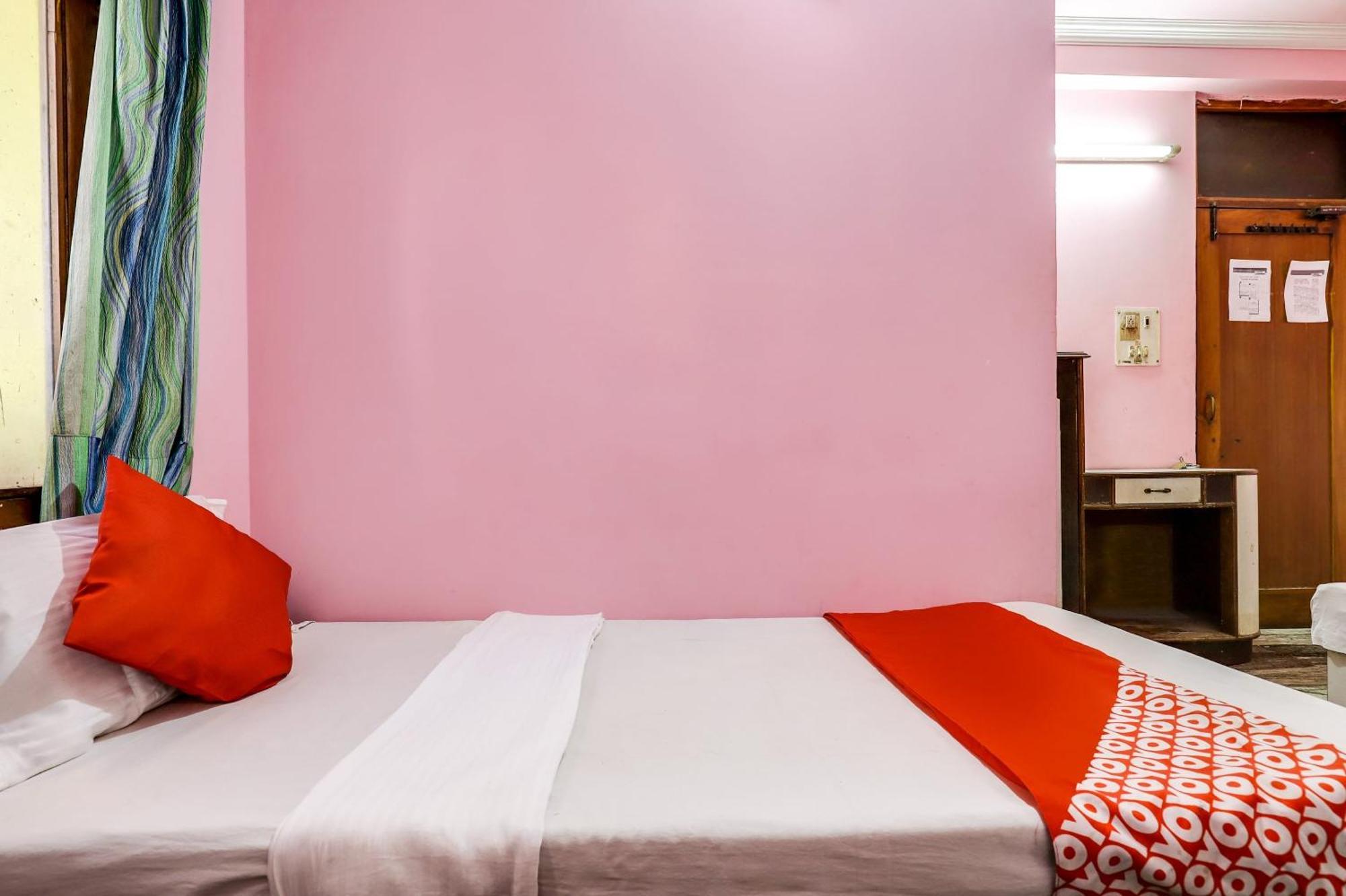 SPOT ON 75351 Hotel Moon Palace Dx New Delhi Buitenkant foto