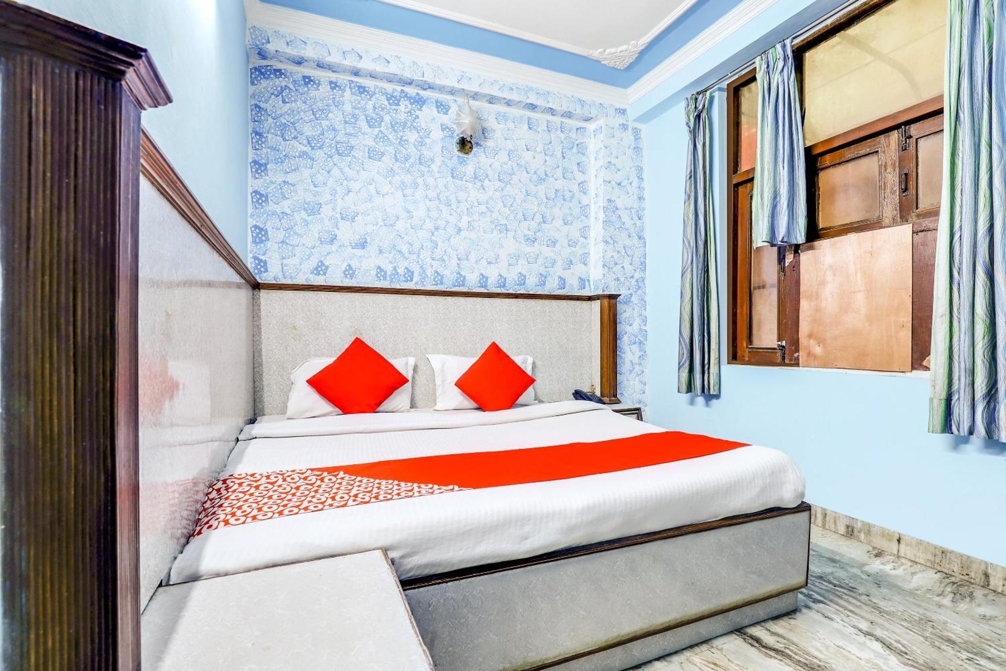 SPOT ON 75351 Hotel Moon Palace Dx New Delhi Buitenkant foto