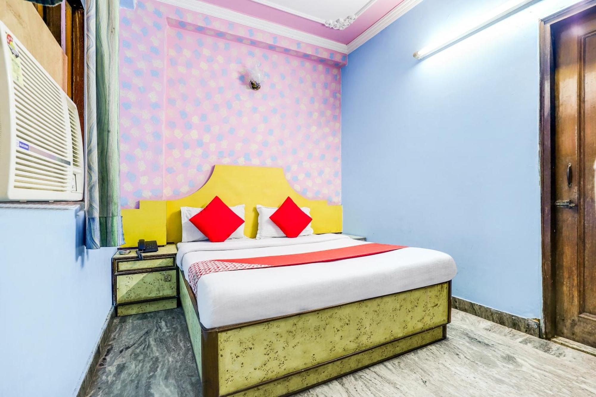 SPOT ON 75351 Hotel Moon Palace Dx New Delhi Buitenkant foto